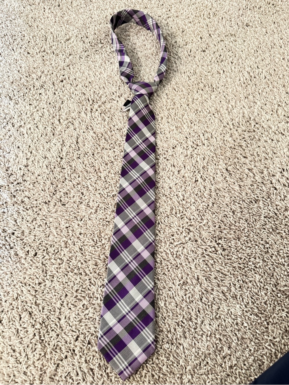 Purple Plaid Men's Neck Tie - Classic Check Pattern